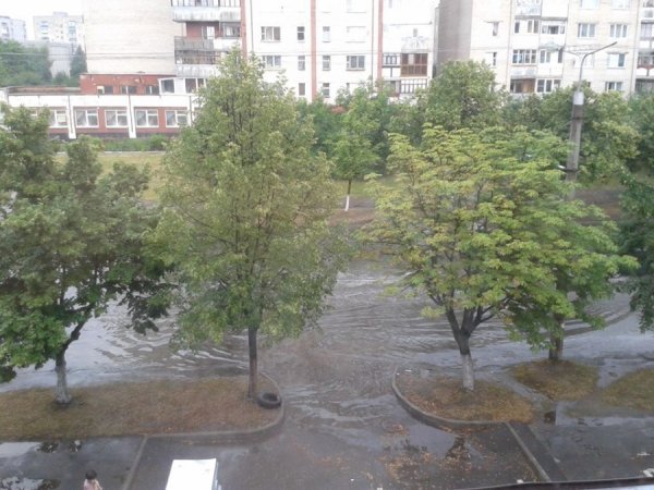 проспект Відродження