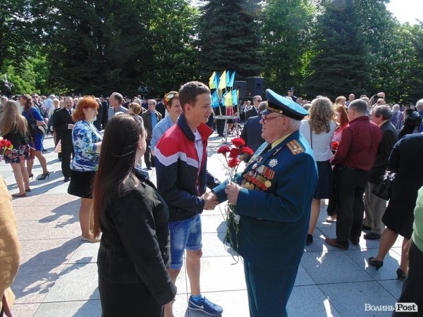 У Луцьку відзначили День Перемоги. ФОТО