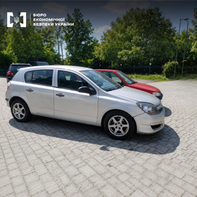 Лучанин продавав на ОЛХ автівки, які ввозили для ЗСУ. ФОТО