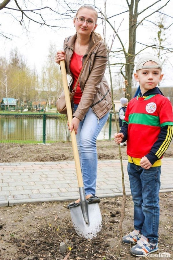 Луцький зоопарк став ще зеленішим. ФОТО