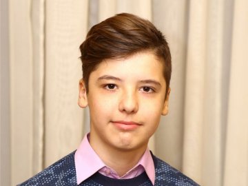 На Волині волонтери закликають привітати зі святом  сина загиблого Героя, якого виховує бабуся