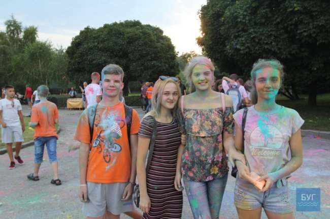 У місті на Волині кидалися фарбами. ФОТО