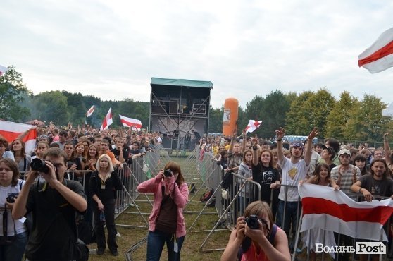 Як тисячі людей відривалися на фестивалі «Захід». ФОТО