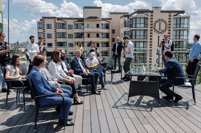  Округів не «зливали» і шкуру невбитого ведмедя не ділимо, – Разумков у Луцьку*