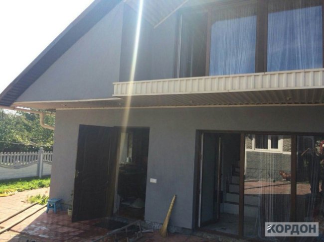 У місті на Волині згоріла літня кухня. ФОТО