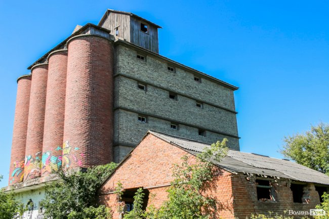 Безіменна вулиця і неназваний ставок: чим особливий неквапливий Вишків. ФОТО