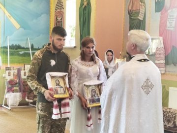 Війна ‒ не перешкода почуттям: добрі новини від ВолиньPost за 26 липня