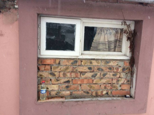 У Луцьку сурогат продавали просто серед вулиці. ФОТО