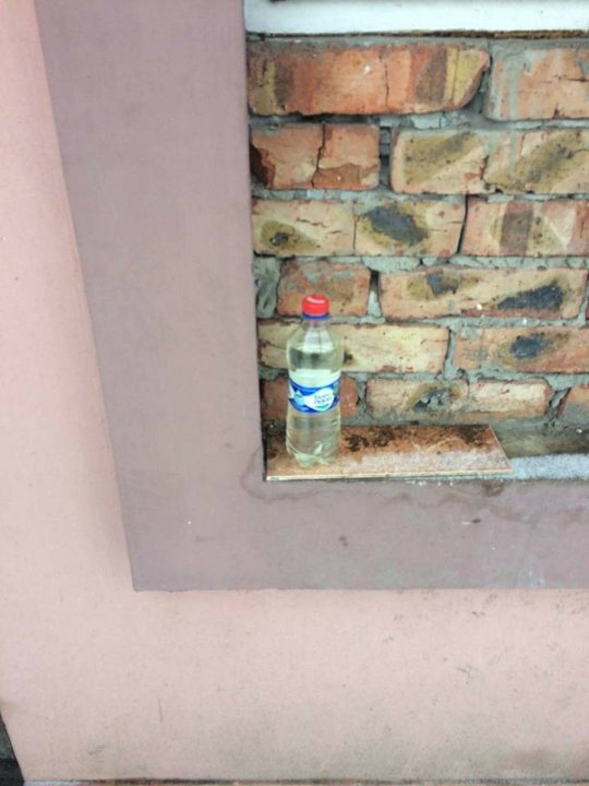 У Луцьку сурогат продавали просто серед вулиці. ФОТО