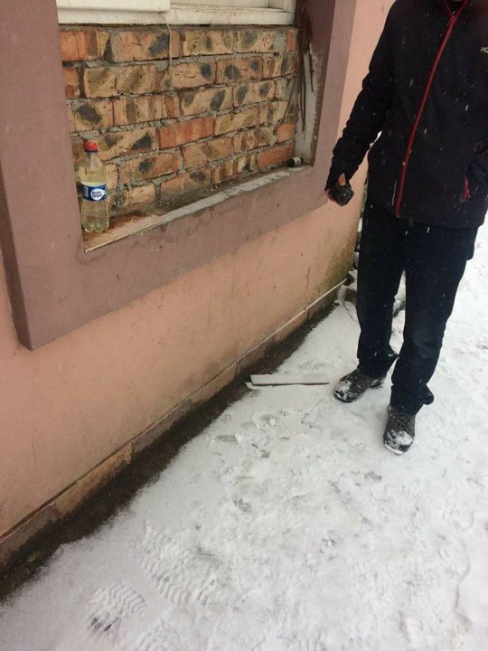 У Луцьку сурогат продавали просто серед вулиці. ФОТО