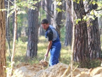 «Корупція стосується і бурштинокопання. Гроші - це велика спокуса», - Сергій Євтушок