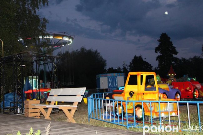 Літо на Світязі: для дітей відкрили парк атракціонів