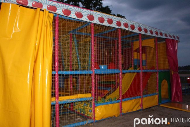 Літо на Світязі: для дітей відкрили парк атракціонів