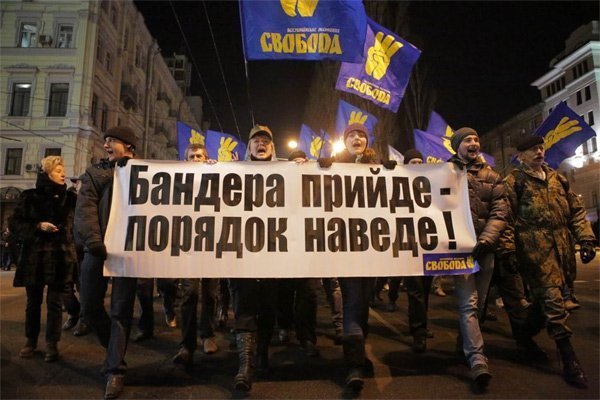 Смолоскипний марш на честь Бандери у Києві. ФОТО