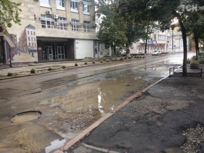 У Києві через сильну зливу – потоп. ФОТО