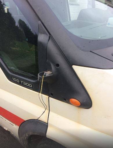 На Волині психічнохворий розгромив карету «швидкої». ФОТО