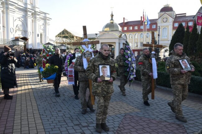 У Луцьку попрощалися з двома Героями, життя яких забрала війна
