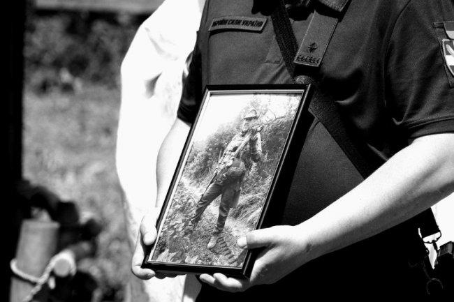 У Володимирській громаді сьогодні попрощалися із трьома Героями. ФОТО