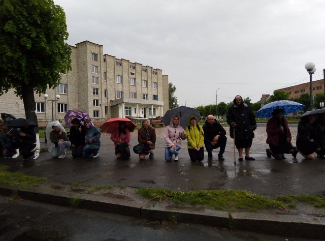 Старовижівщина попрощалася зі своїм Героєм. ФОТО