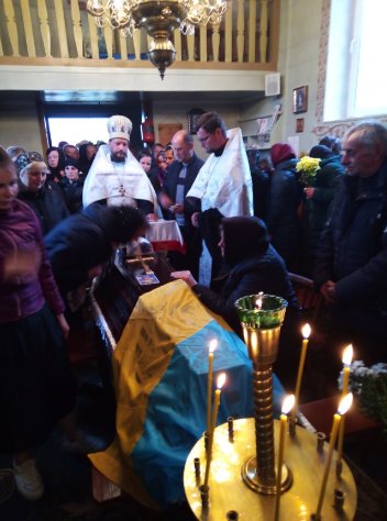 Старовижівщина попрощалася зі своїм Героєм. ФОТО