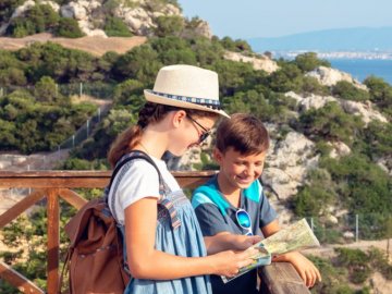 В Україні виплачуватимуть гроші на відпочинок дітей: які умови