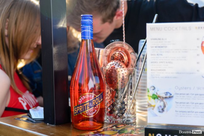 Локація-«магніт»: як ігристий напій додавав святкового настрою на Lutsk Food Fest. ФОТО*