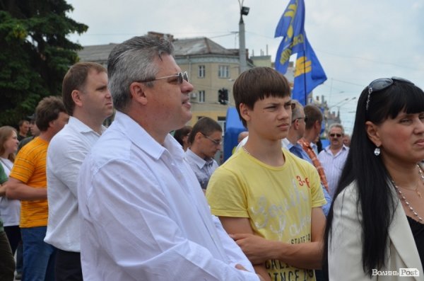 Луцьк вийшов на віче - захищати мову. ФОТО