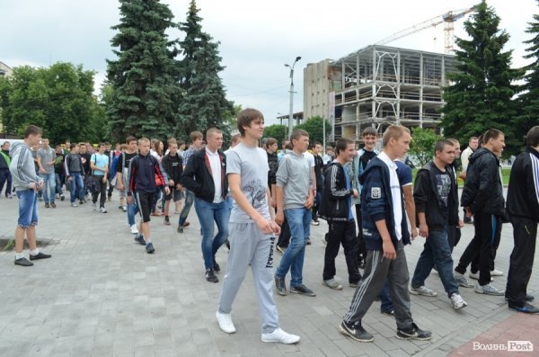 Луцьк вийшов на віче - захищати мову. ФОТО