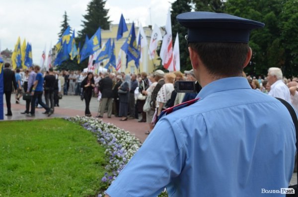 Луцьк вийшов на віче - захищати мову. ФОТО