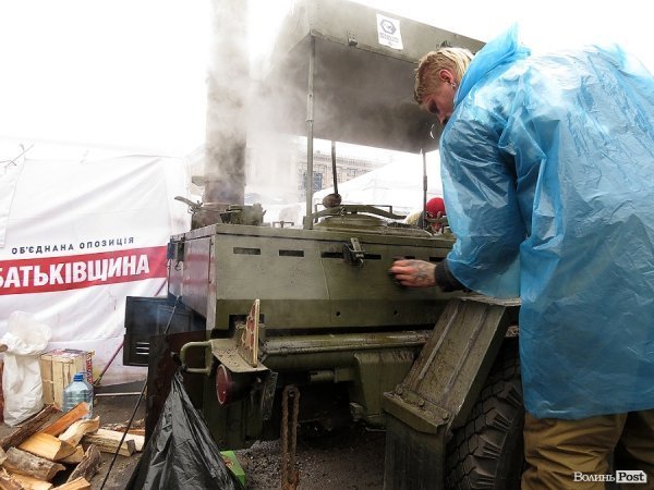 Майдан буденний. НОТАТКИ ОЧЕВИДЦЯ. ФОТО