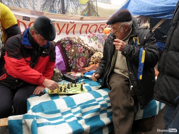 Майдан буденний. НОТАТКИ ОЧЕВИДЦЯ. ФОТО