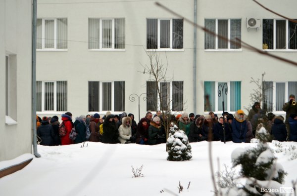 «Десантник пішов у небо»:  у Ківерцях поховали Героя Маріса Камінського