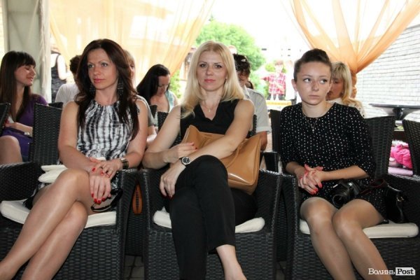 Довгоногі красуні, купальники, сукні: День моди в Луцьку. ФОТО