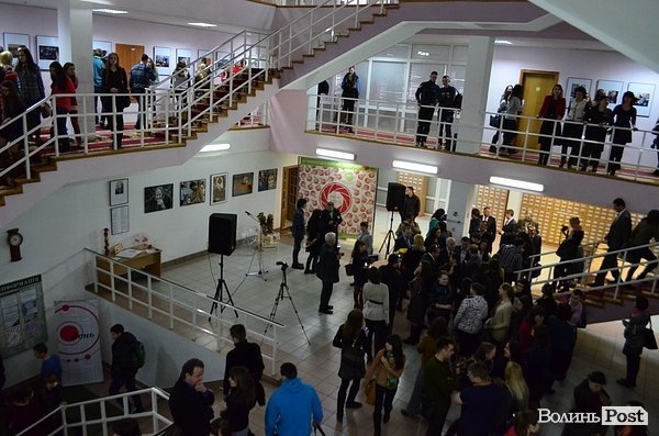 У Луцьку – фотовиставка газети «День»