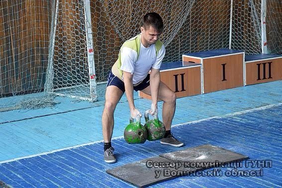 Волинські поліцейські стали призерами чемпіонату з гирьового спорту. ФОТО. ВІДЕО