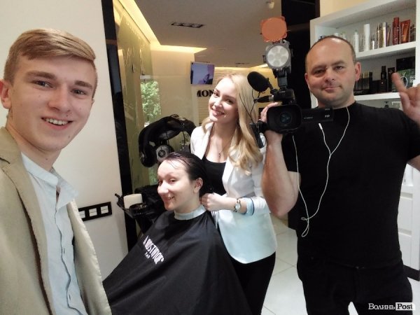 Робоче місце працівників центру краси. АНОНС