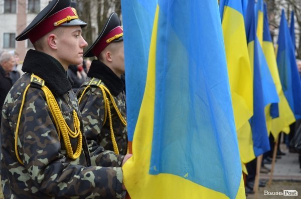 Герої не вмирають: піша хода Луцьком. ФОТО