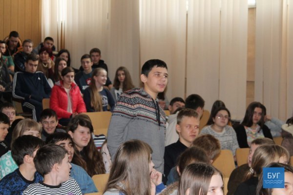 Білорус, який воює в АТО, зустрівся з волинськими школярами