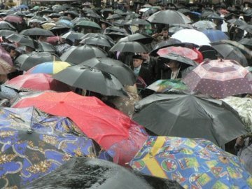 В Україні потеплішає, проте дощі не припиняться