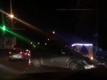 У Луцьку сталася аварія, на місце виїжджали три «швидкі». ВІДЕО