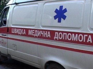 На Волині медики «швидкої» врятували життя людині, яка була у дуже важкому стані