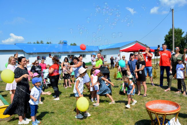 Луцькі активісти зібрали кошти на будівництво майданчика для дітей з ДЦП