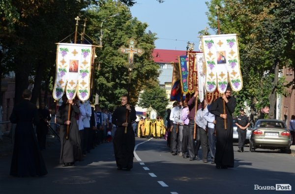 У Луцьку відбувся хресний хід. ФОТО 