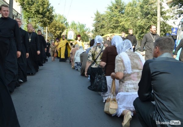 У Луцьку відбувся хресний хід. ФОТО 