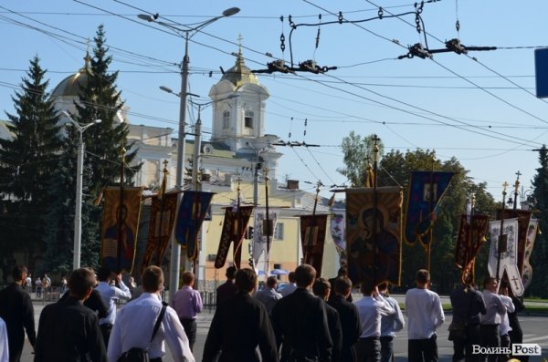 У Луцьку відбувся хресний хід. ФОТО 