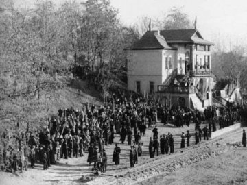 Як у Луцьку відкривали дитячу залізницю. РЕТРОФОТО