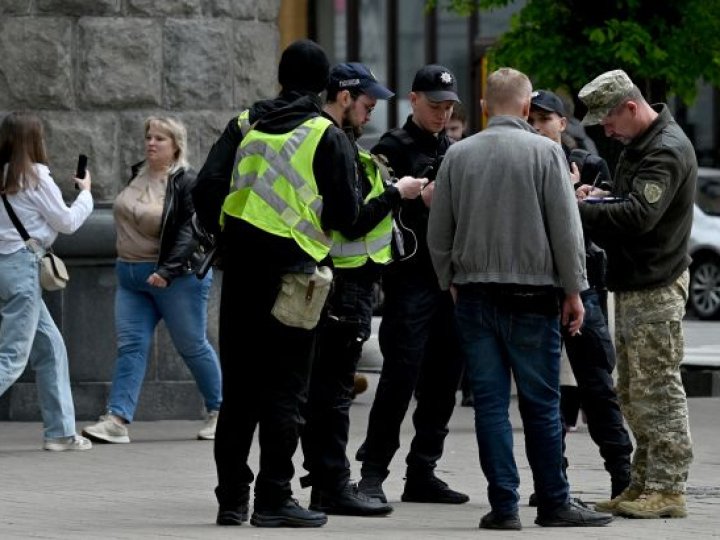 Українці можуть втратити бронь від мобілізації після 28 травня: кого торкнеться