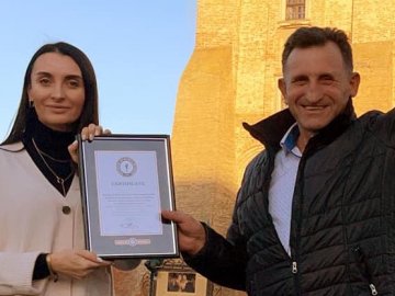 Василь Рижук, який висаджує чорнобривці вздовж доріг, встановив світовий рекорд. ФОТО. ВІДЕО