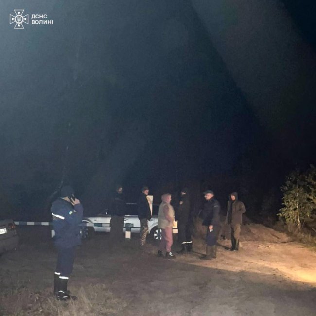 На Волині у лісі загубилося двоє грибників: викликали рятувальників