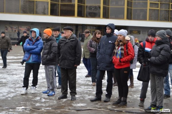 Як пікетували прокуратуру і СБУ учасники Євромайдану в Луцьку. ФОТО. ВІДЕО